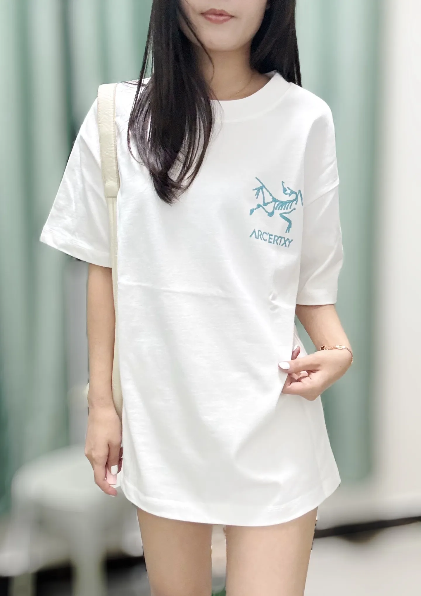 White ， Same Style